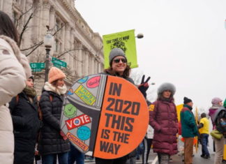 Mujeres marchan para reclamar derechos Impactolatin