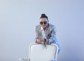 «El Quijote». En esa historia está inmerso ahora mismo el artista tropical puertorriqueño Elvis Crespo Impactolatin