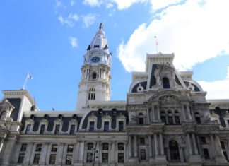 La orden de permanencia en casa y las pautas de distanciamiento social están vigentes