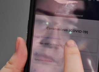 Dos jóvenes emprendedores crean una plataforma de ayuda durante la pandemia.