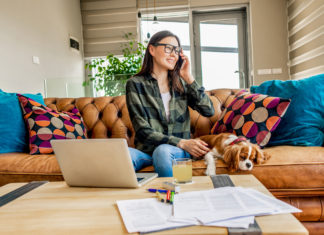 El Independence Blue Cross ̈ La llamada de Amabilidad ̈ a los adultos mayores.