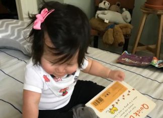 PHA y Read by 4th donan libros para niños