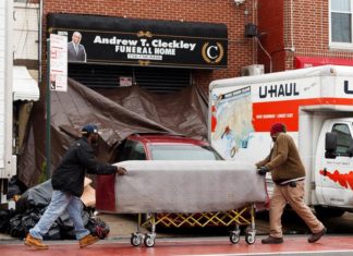 Coalición en Nueva York recaba fondos para gastos funerarios de mexicanos.