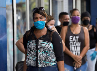 Se adelanta la apertura de tiendas por el Día de las Madres