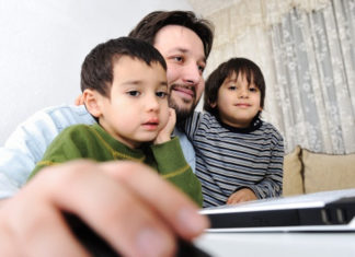 Uso seguro del internet para los “Pequeños Cibernautas”