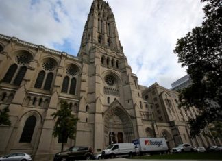 Diócesis católica de Nueva York amenaza con la bancarrota.