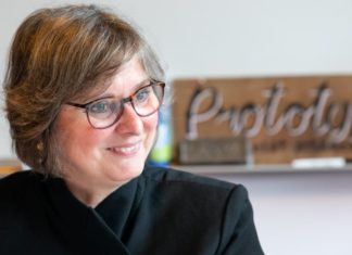 La Primera Dama Frances Wolf se asocia con Pennsylvania PBS.