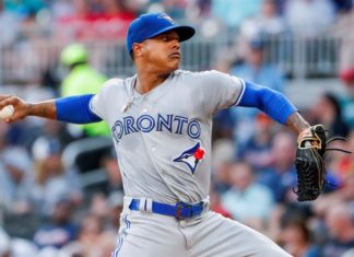 Filis y Azulejos cierran instalaciones en Florida por brotes de coronavirus.