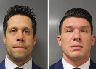 Imputados los dos policías que empujaron a un anciano en Buffalo (Nueva York)