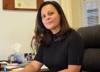 Dos Candidatos Demócratas Latinos