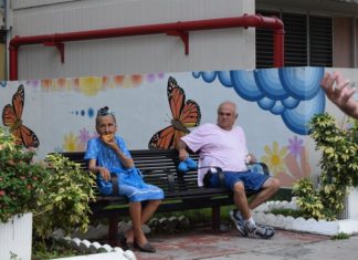 Al IRS le preocupa que los asilos cobren los cheques de estímulo de ancianos.