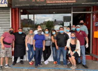 Philatinos Desde el Sur honrando a sus raíces