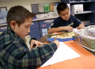 Escuelas de Los Ángeles y San Diego no tendrán clases presenciales en otoño