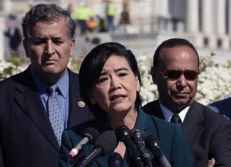 Cámara Baja de EEUU aprueba proyecto contra el veto migratorio de Trump