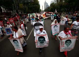 Autoridades identifican restos de uno de los 43 desaparecidos de Ayotzinapa.