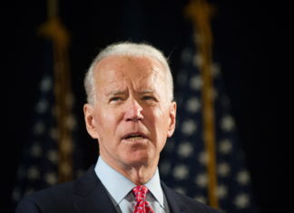 Joe Biden ganó el domingo las primarias en Puerto Rico en medio de la alza de casos de Covid-19