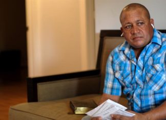 Infectada de coronavirus, luego desempleada, y ahora al borde del desahucio