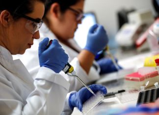 La operación de EEUU que podría dejar al resto del mundo sin vacuna de COVID.