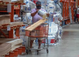 Isaías mantendrá categoría 1 mientras moviliza a Bahamas y sureste de Florida