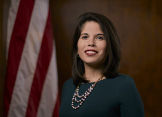 Dra. Natalia Ortiz es la primera presidenta hispana de la Sociedad Médica de Filadelfia