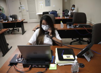 Un sistema de salud devastado enfrenta más recortes en medio del Covid-19