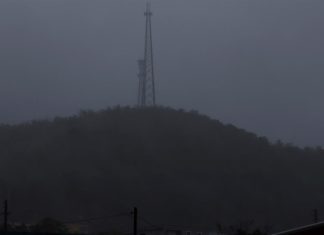 Rescatan en Puerto Rico a los dos jóvenes atrapados por un golpe de agua