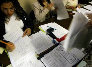 Fraudes en cobros de ayudas por desempleo ensombrece a Puerto Rico.