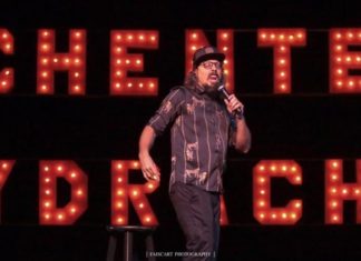 Chente, un comediante puertorriqueño que apuesta por la verdad en la comedia.