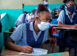 Personalidades piden a Gobiernos e instituciones más recursos para la educación