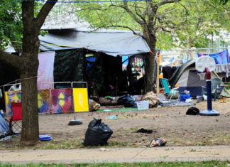 Tercera notificación de desalojo a los campamentos de personas sin hogar