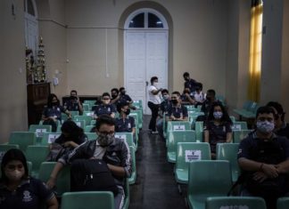 Latinoamérica abre sus escuelas pese al temor por la experiencia de EE.UU