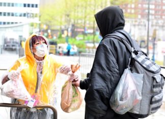 Philabundance y Share Food anunciaron que continuarán distribuyendo alimentos saludables.
