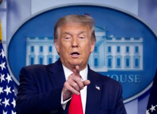 Trump defiende al joven que mató a dos manifestantes en Wisconsin