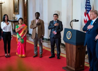 Uno de cada diez votantes elegibles para votar, son ciudadanos naturalizados