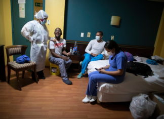 Comida, electrodomésticos, Navidad: ¿En qué invertirá el personal de salud venezolano sus bonos?