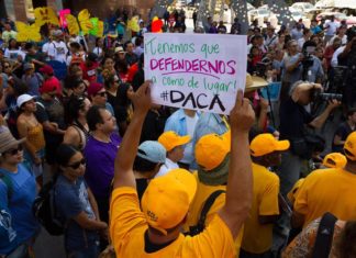 Reglas del Gobierno tienen «efecto devastador» en beneficiarios de DACA y TPS
