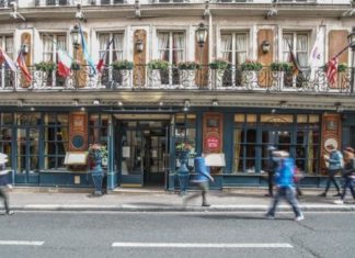 Francia registra un récord de contagios con más de 20.000 en un día