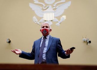 Anthony Fauci dice que la campaña de Trump usó sus comentarios sin su permiso