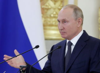 Grupo republicano lanza anuncio comparando a Trump con Castro y Maduro