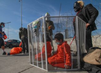 Veintiocho niños migrantes detenidos hace más de un año enfrentan deportación