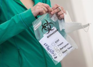 Urgen a latinos de EE.UU. a unirse a estudios clinicos de la pandemia