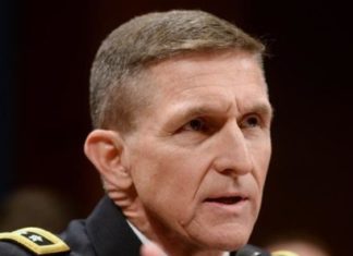 Trump da el perdón al general Flynn, su primer asesor de Seguridad Nacional
