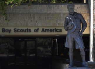 Más de 81.000 personas dicen haber sufrido abusos a manos de los Boy Scouts