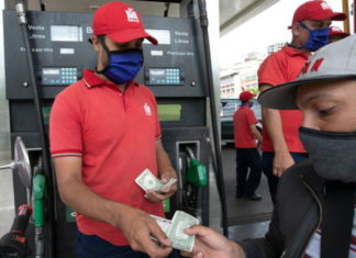 Venezuela: anuncian nuevo impuesto a transacciones en dólares