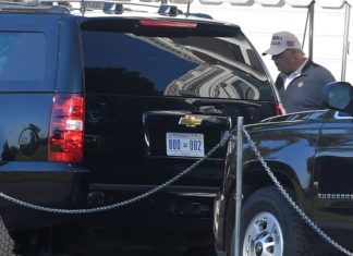 Trump, atrincherado en su campo de golf, sigue sin reconocer la derrota