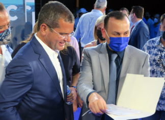 Líder en votos en Puerto Rico y principal rival dialogan por la estabilidad