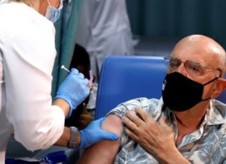 Puerto Rico, a la vanguardia mundial, inicia la vacunación contra la covid-19