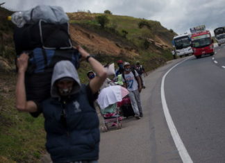Venezolanos escapando hacia Colombia «asciende por primera vez durante pandemia»