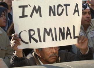 Tras 15 años de lucha contra plan de Sensenbrenner no hay reforma migratoria