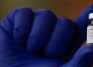 Un año de coronavirus: 82 millones de contagios y 1,8 millones de muertos